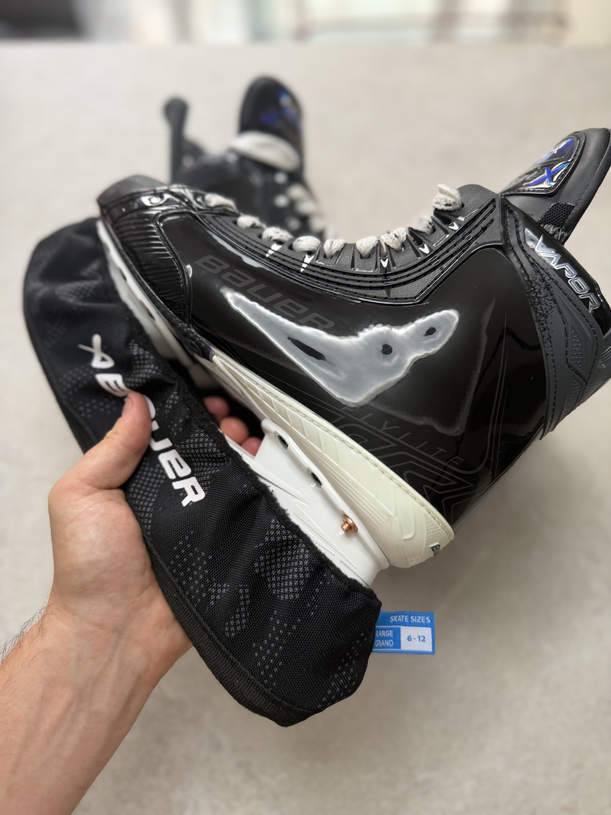 Flylite hockey skate Stealth Wrap side profile
